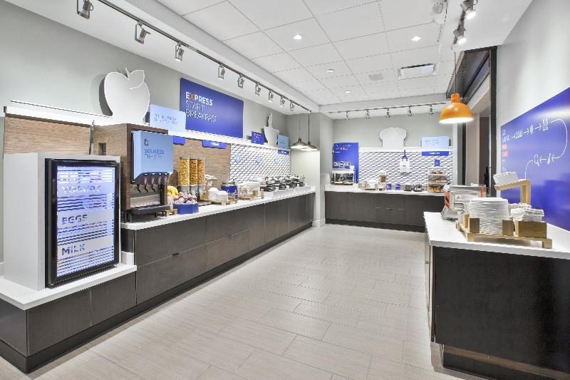Holiday Inn Express & Suites Okemos - University Area By Ihg Экстерьер фото